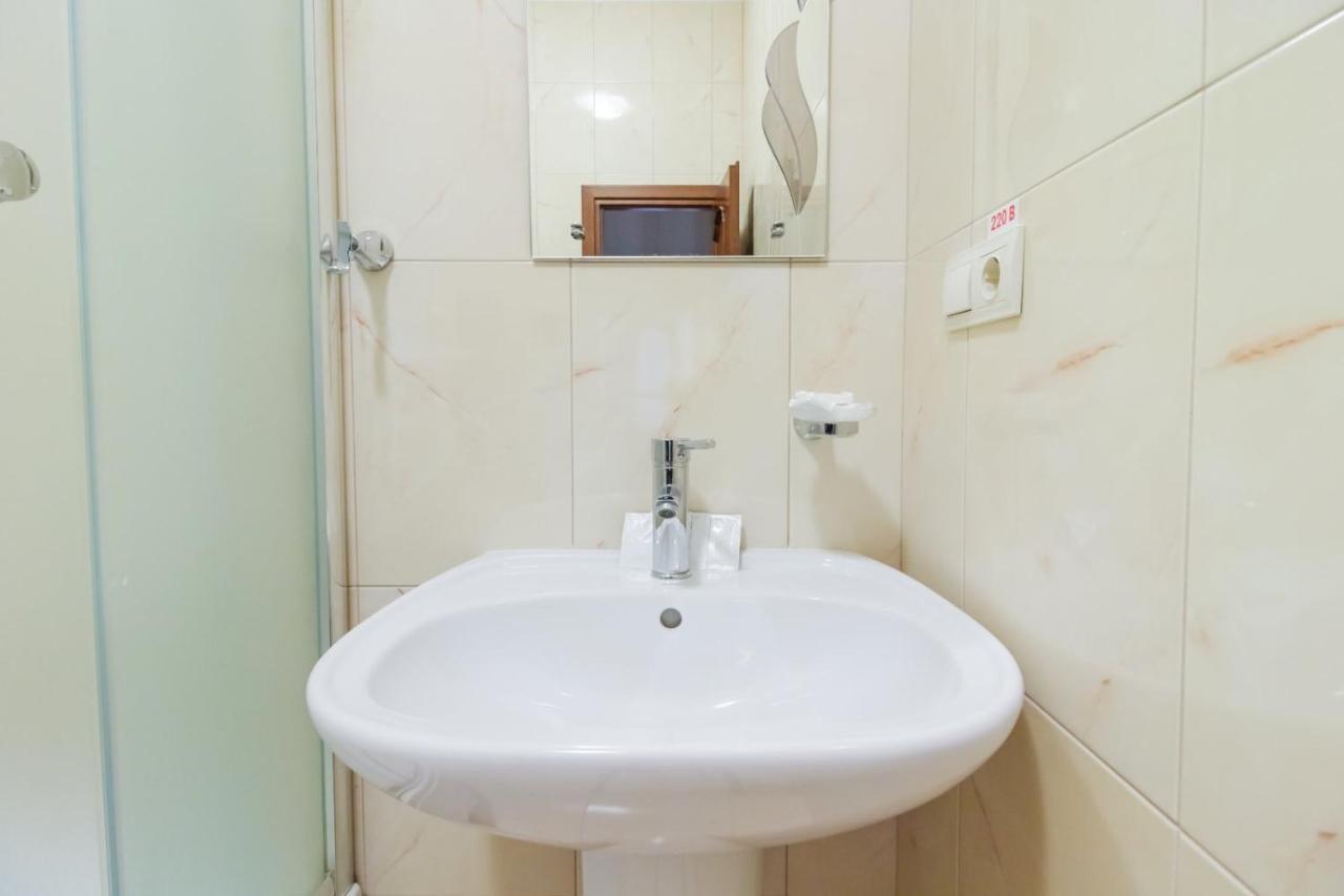Orhideya Bed & Breakfast Lviv Exterior photo